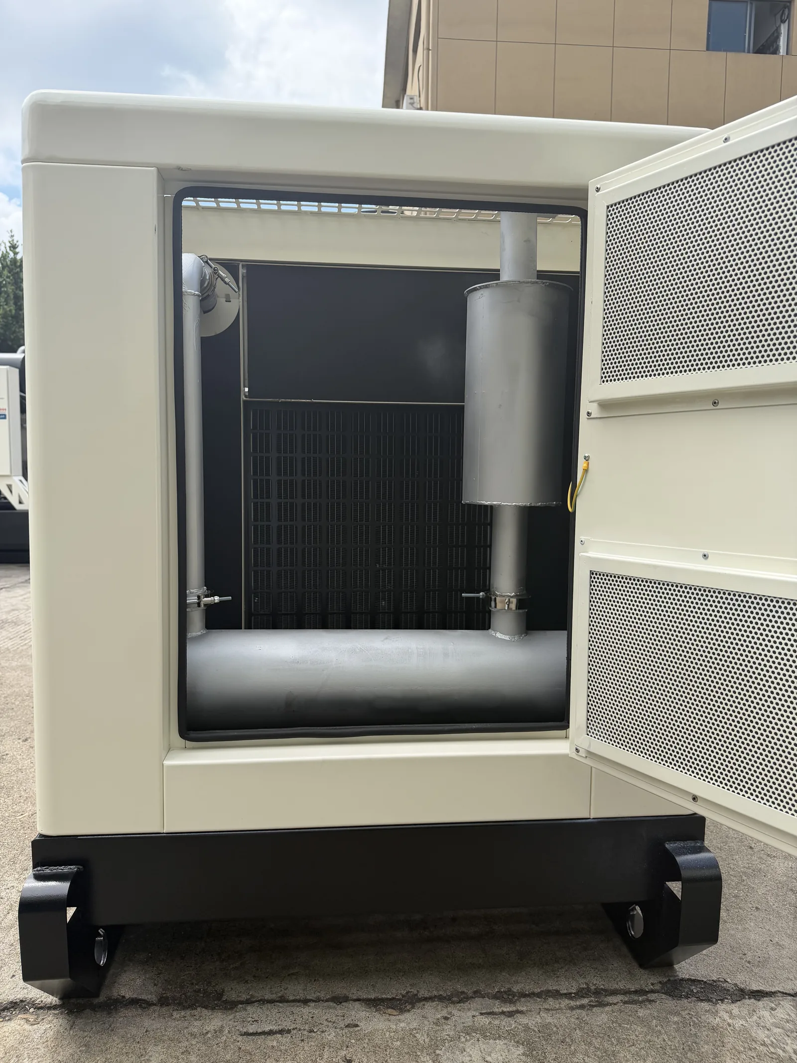 مولدة Yangdong 30 kVA سوبر سايلنت - 3